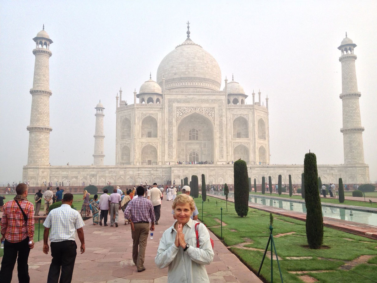 suisie at taj mahal